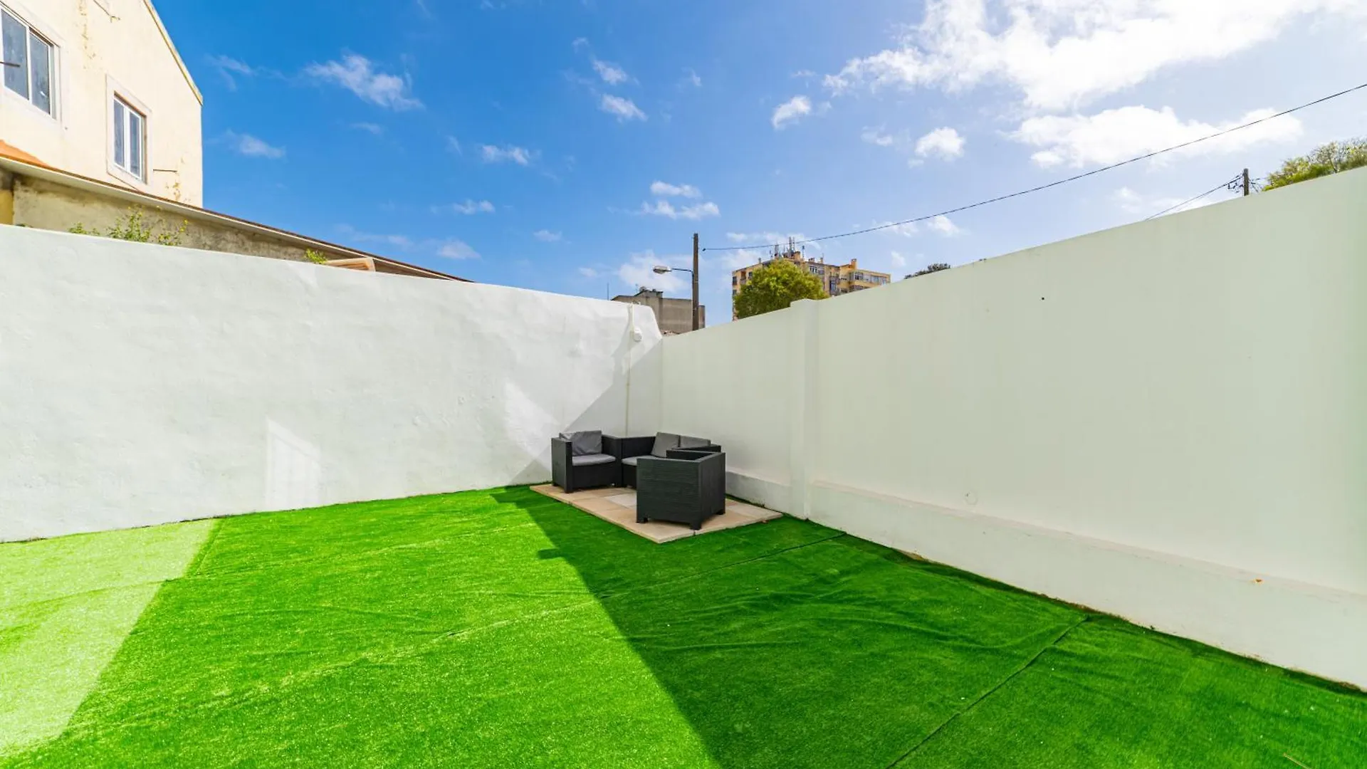 Ajuda Charm Apartment With Garden Lisboa Portugal